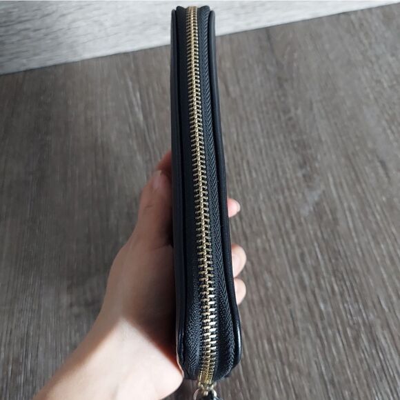 Adrienne Vittadini Black Wallet - Picture 3 of 9